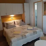 Πανσιόν Neda
