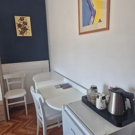 Guest house Neda Rab Town