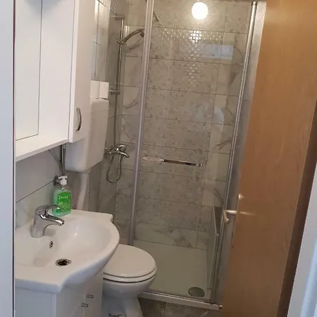 Neda Guest house