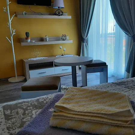 Neda Guest house Rab Town