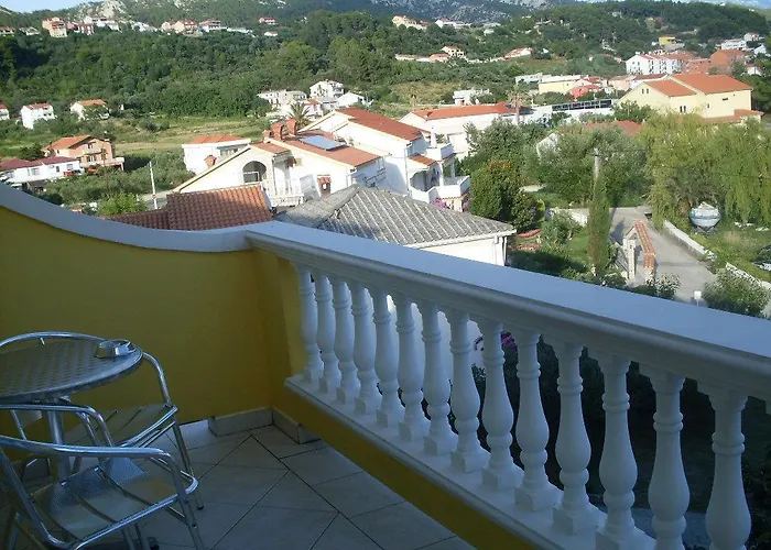 Gostinjska kuća Neda Rab Town